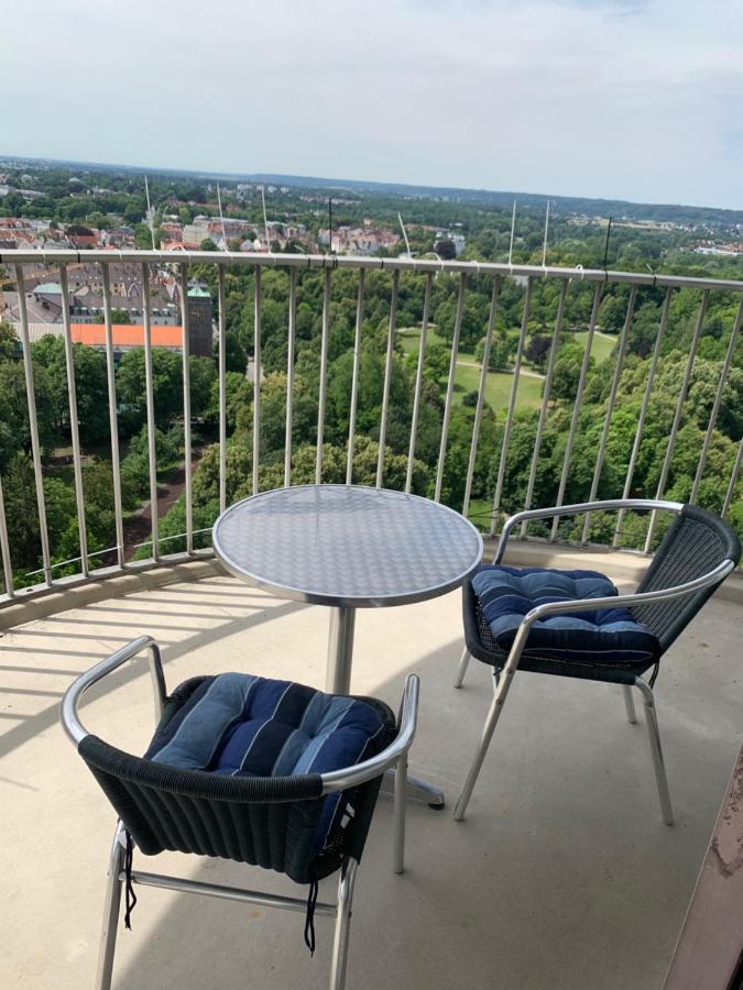 Appartment Im Hotelturm アウグスブルク エクステリア 写真